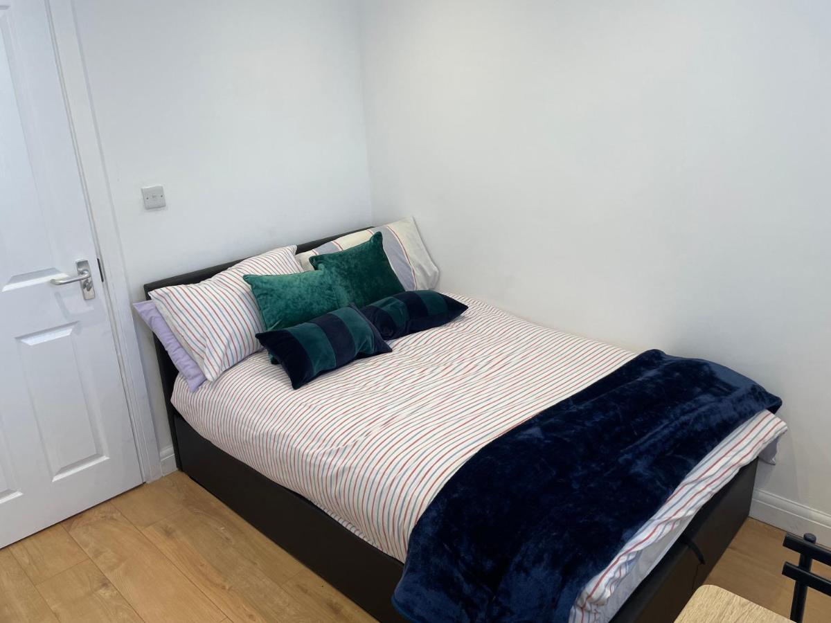 Self-Contained Flat On The 2Nd Floor You Will Share With One Other Guest, In A Family House 2 Minutes Walk From Tufnell Park Station 2Nd Floor With Stairs Londres Exterior foto