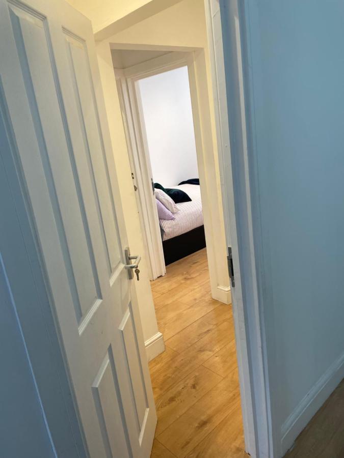 Self-Contained Flat On The 2Nd Floor You Will Share With One Other Guest, In A Family House 2 Minutes Walk From Tufnell Park Station 2Nd Floor With Stairs Londres Exterior foto