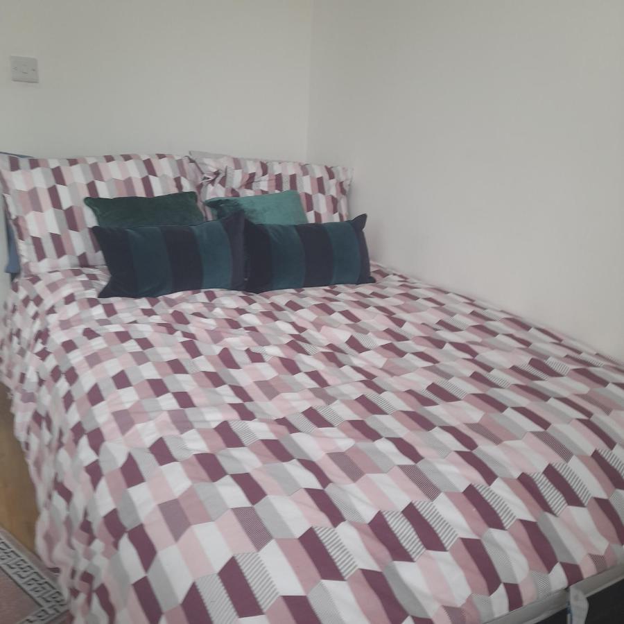 Self-Contained Flat On The 2Nd Floor You Will Share With One Other Guest, In A Family House 2 Minutes Walk From Tufnell Park Station 2Nd Floor With Stairs Londres Exterior foto